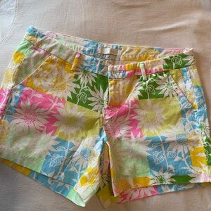 Lilly Pulitzer Floral Shorts 🌸